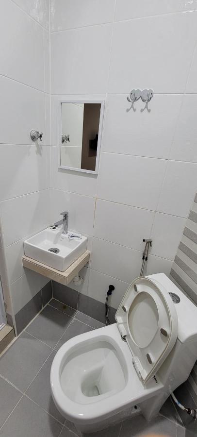 Hotel Shafura 3 Chukai Kültér fotó