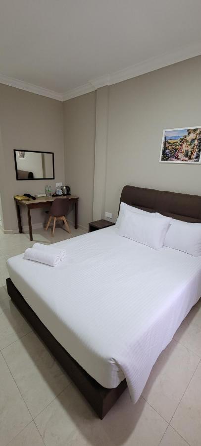 Hotel Shafura 3 Chukai Kültér fotó