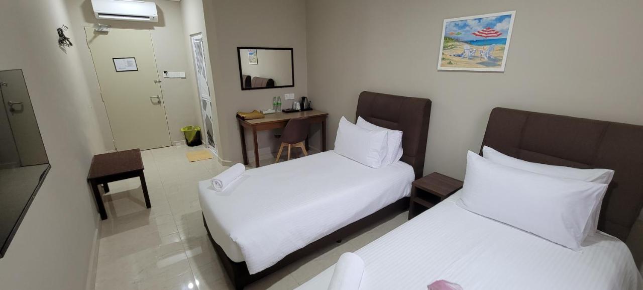 Hotel Shafura 3 Chukai Kültér fotó