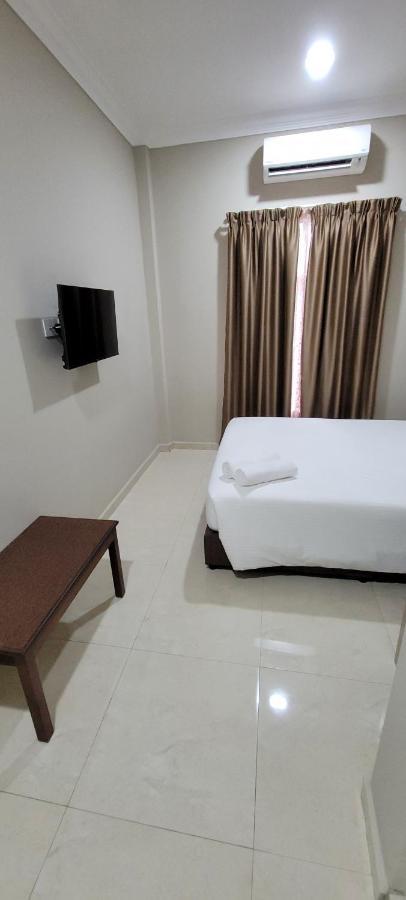 Hotel Shafura 3 Chukai Kültér fotó