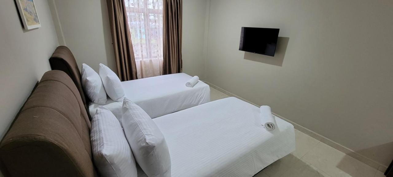 Hotel Shafura 3 Chukai Kültér fotó